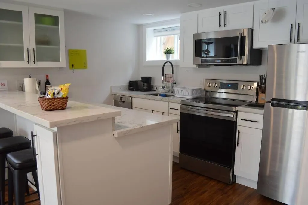 Cozy 1 Bedroom Apartment In Nw Seattle W/ Private Patio